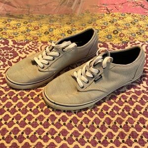Women’s Vans slim sole size 8